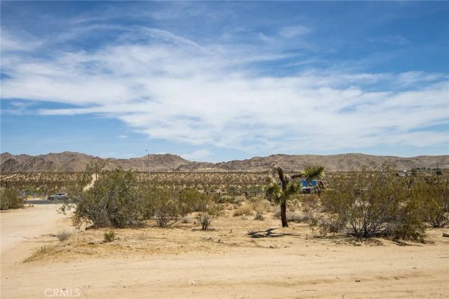 6563 Saddleback, Joshua Tree, CA 92252