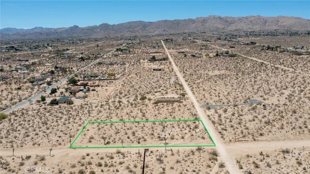 6563 Saddleback, Joshua Tree, CA 92252