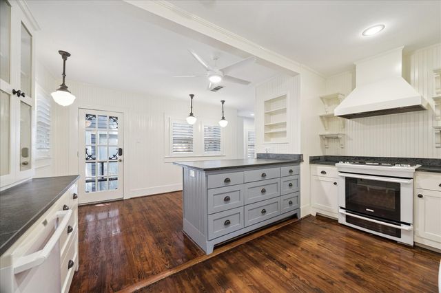 907 W Melwood Street, Houston, TX 77009