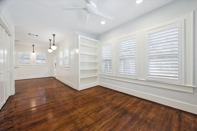907 W Melwood Street, Houston, TX 77009
