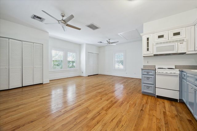 907 W Melwood Street, Houston, TX 77009