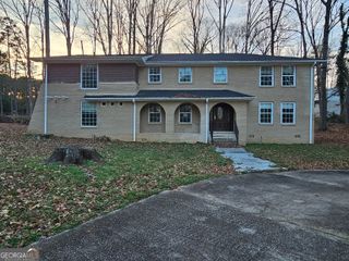 110 Chippewa Court, Riverdale, GA 30296