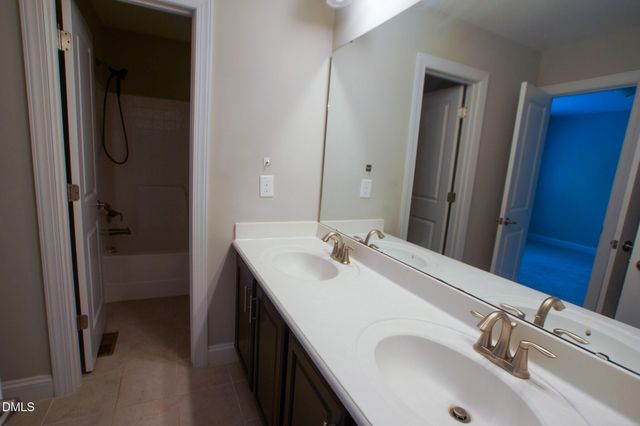 5624 Teversham Way, Cary, NC 27519