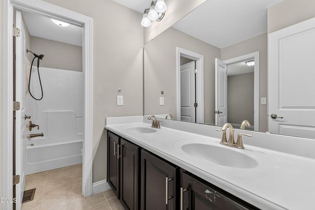 5624 Teversham Way, Cary, NC 27519