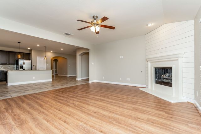 605 England Street, Fate, TX 75189