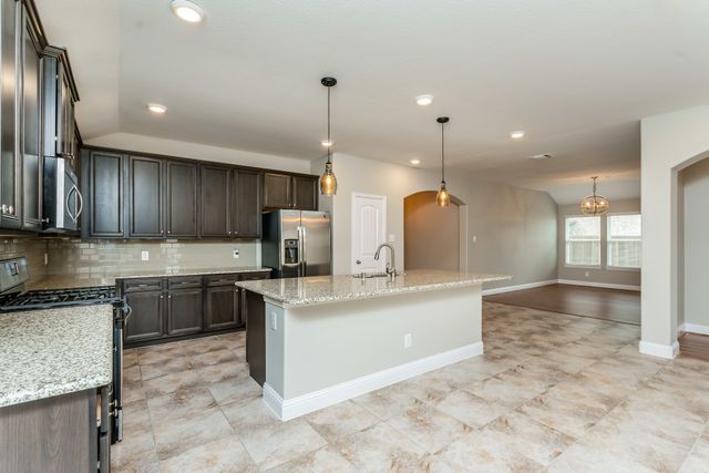 605 England Street, Fate, TX 75189