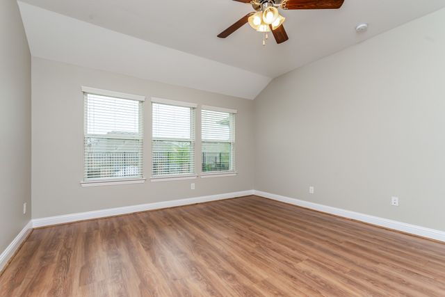 605 England Street, Fate, TX 75189