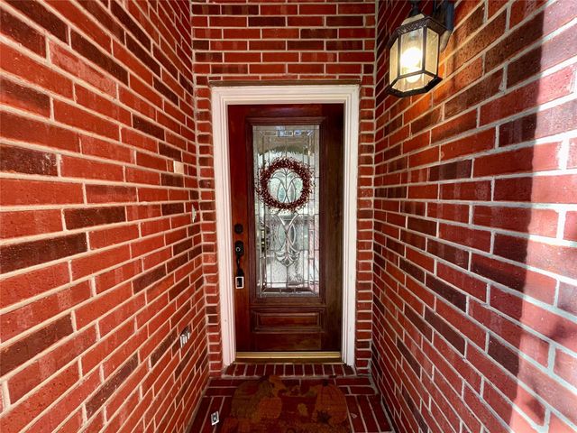 16507 Shady Canyon Court, Houston, TX 77095