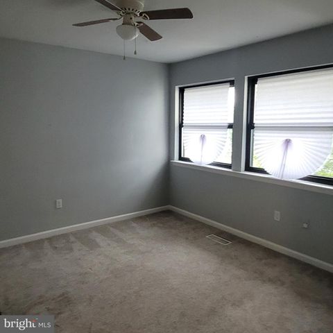 41 VIBURNUM LN, Mount Laurel, NJ 08054