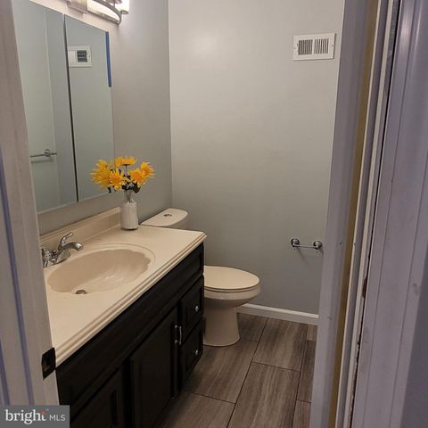 41 VIBURNUM LN, Mount Laurel, NJ 08054