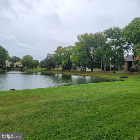 41 VIBURNUM LN, Mount Laurel, NJ 08054