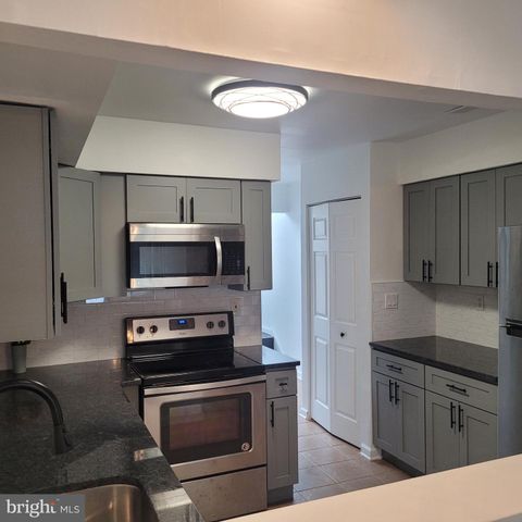 41 VIBURNUM LN, Mount Laurel, NJ 08054