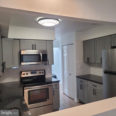 41 VIBURNUM LN, Mount Laurel, NJ 08054