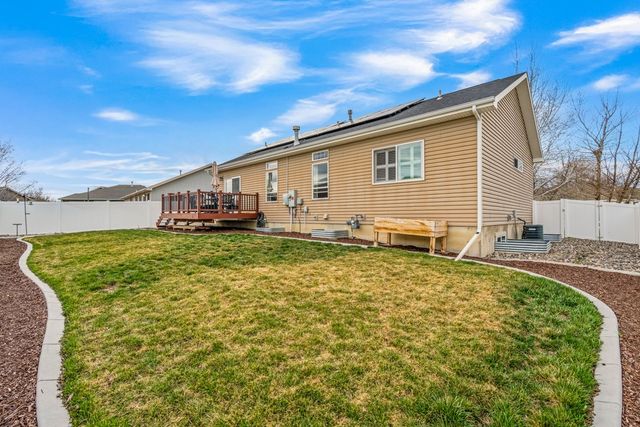406 Roundhouse Drive, Laurel, MT 59044