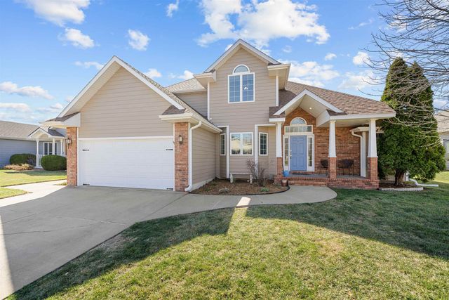 1702 Eaglecrest Rd, Salina, KS 67401