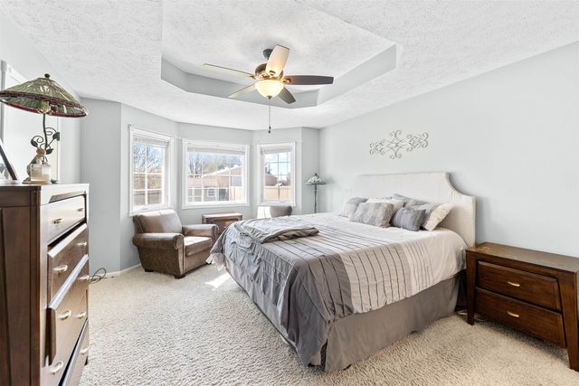 1702 Eaglecrest Rd, Salina, KS 67401