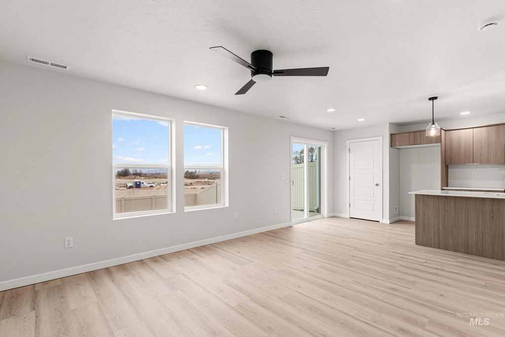 16206 Andes Ave, Caldwell, ID 83607 photo 4