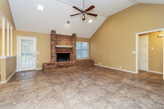 1316 Spyglass Drive, Mansfield, TX 76063