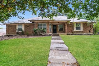 1316 Spyglass Drive, Mansfield, TX 76063