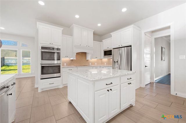 917 Coolabah Avenue, New Braunfels, TX 78132