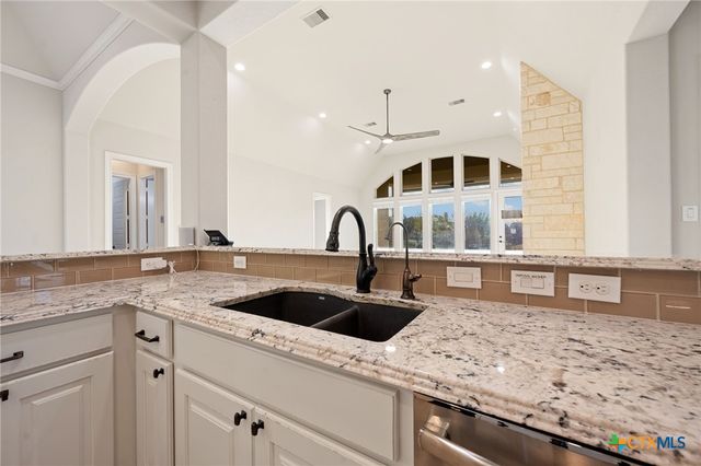 917 Coolabah Avenue, New Braunfels, TX 78132