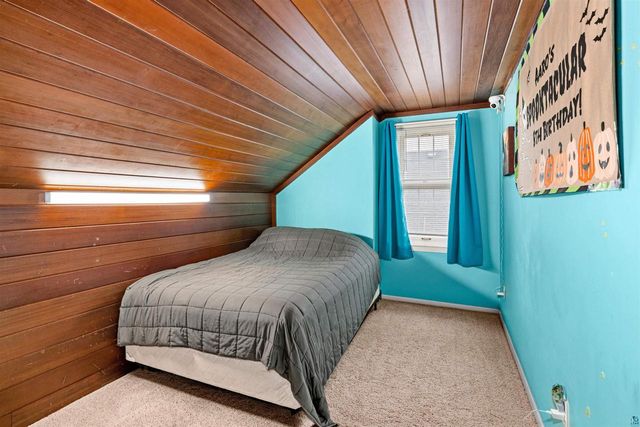 2206 Hammond Ave, Superior, WI 54880