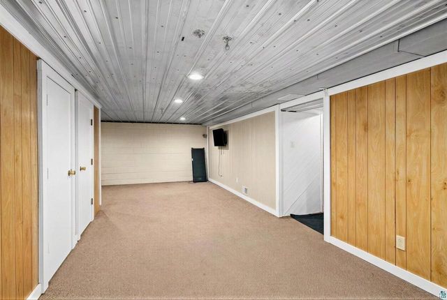 2206 Hammond Ave, Superior, WI 54880