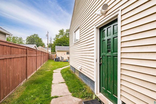2206 Hammond Ave, Superior, WI 54880