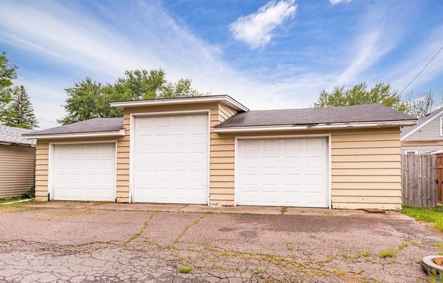 2206 Hammond Ave, Superior, WI 54880