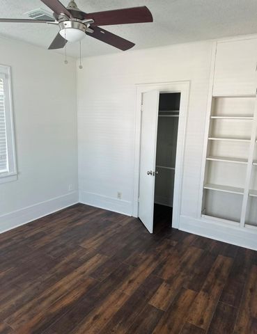 1505 Yupon Street, Baytown, TX 77520