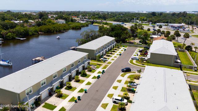 913 Paddleboard Court, Melbourne, FL 32935