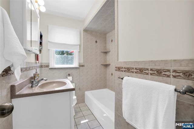77 Mountain Avenue, Cedar Grove, NJ 07009