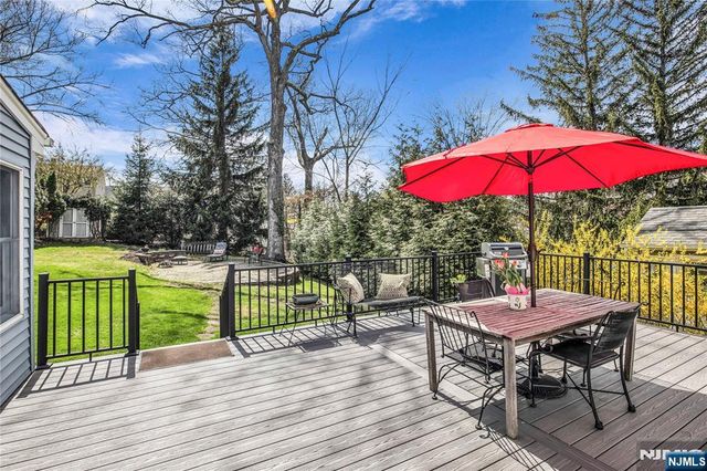 77 Mountain Avenue, Cedar Grove, NJ 07009