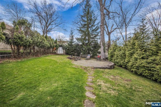 77 Mountain Avenue, Cedar Grove, NJ 07009