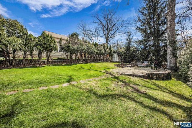 77 Mountain Avenue, Cedar Grove, NJ 07009