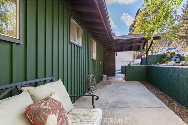 1145 Rivera Drive, Wrightwood, CA 92397