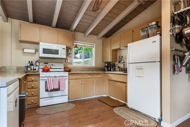 1145 Rivera Drive, Wrightwood, CA 92397