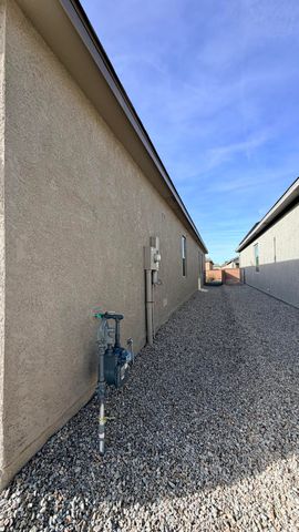 9321 Sidreaux Loop NW, Albuquerque, NM 87114