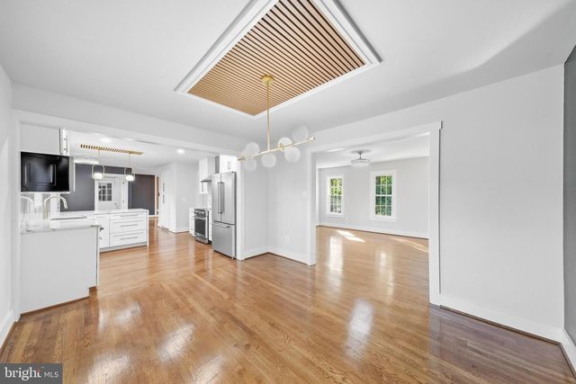 8017 LAKENHEATH, Potomac, MD 20854
