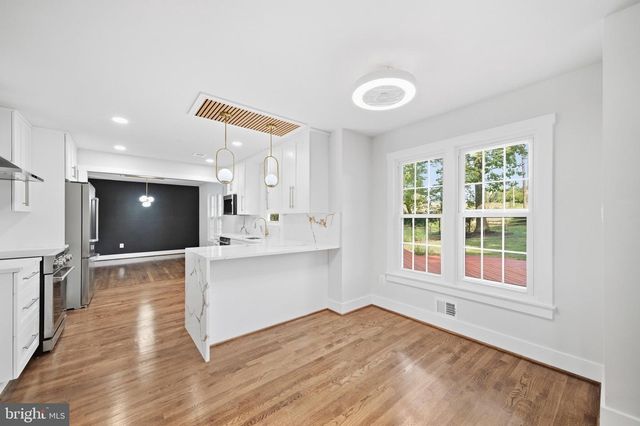 8017 LAKENHEATH, Potomac, MD 20854