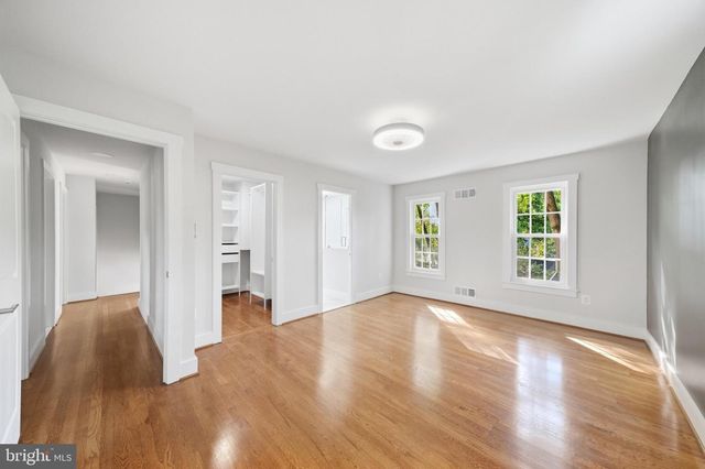 8017 LAKENHEATH, Potomac, MD 20854