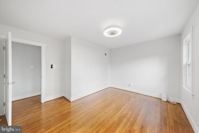 8017 LAKENHEATH, Potomac, MD 20854