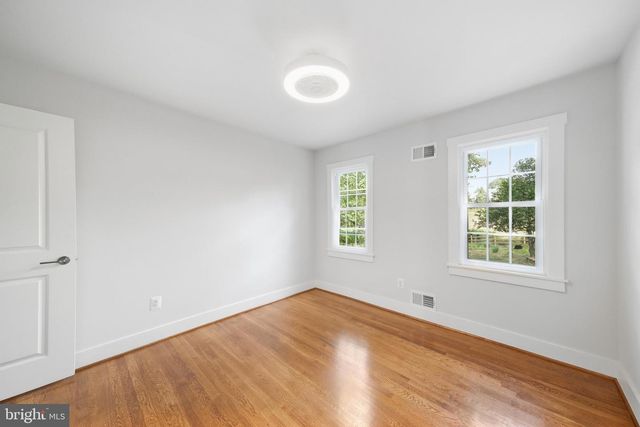 8017 LAKENHEATH, Potomac, MD 20854