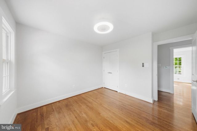 8017 LAKENHEATH, Potomac, MD 20854