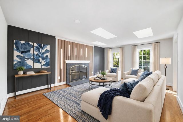 8017 LAKENHEATH, Potomac, MD 20854