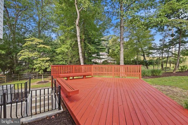 8017 LAKENHEATH, Potomac, MD 20854
