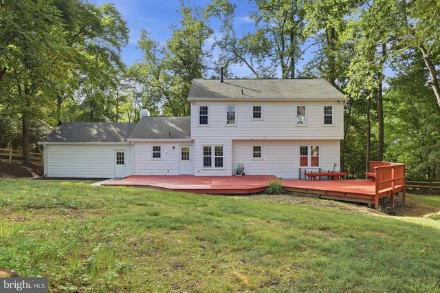 8017 LAKENHEATH, Potomac, MD 20854