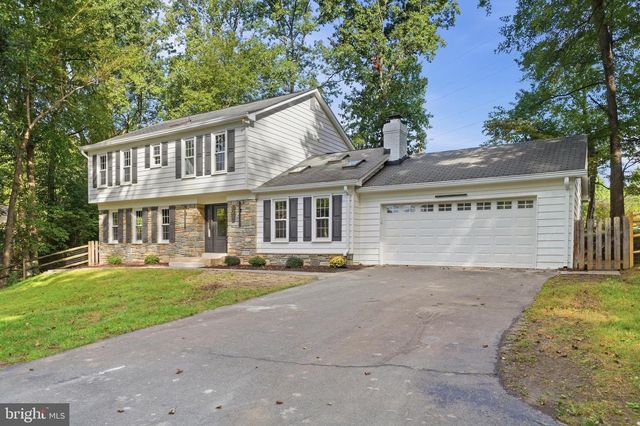 8017 LAKENHEATH, Potomac, MD 20854