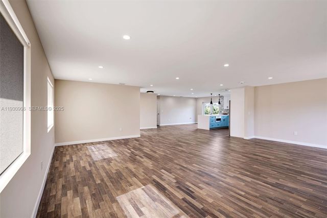 6701 SW 49th Ter, Miami, FL 33155