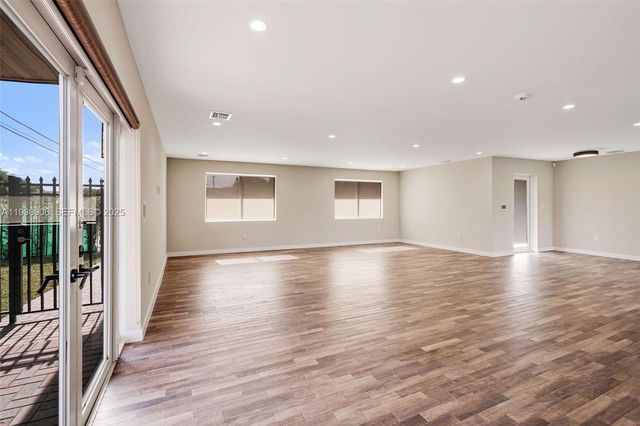 6701 SW 49th Ter, Miami, FL 33155